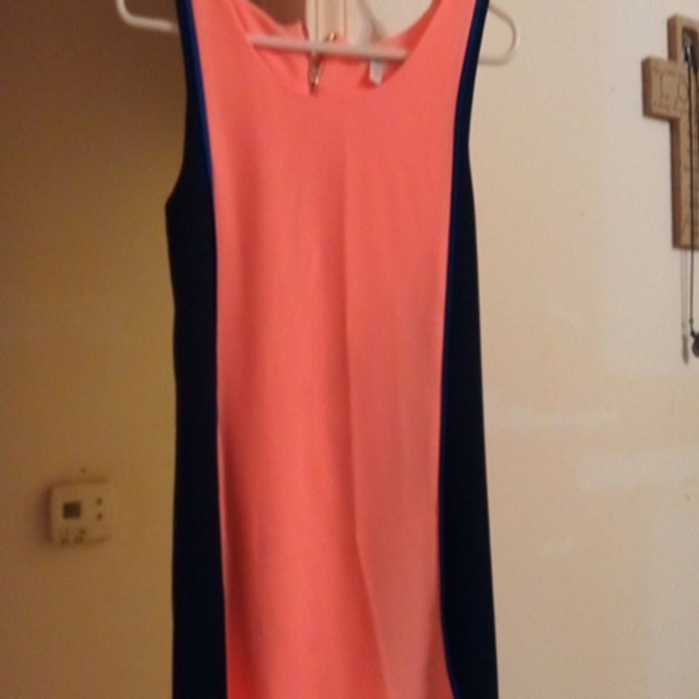 👗 - Picture 3 of 3